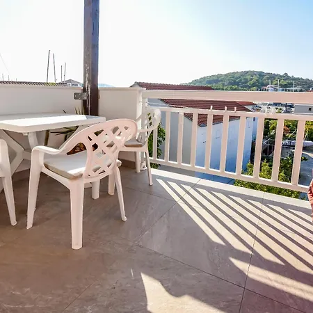 Perisa Apartment