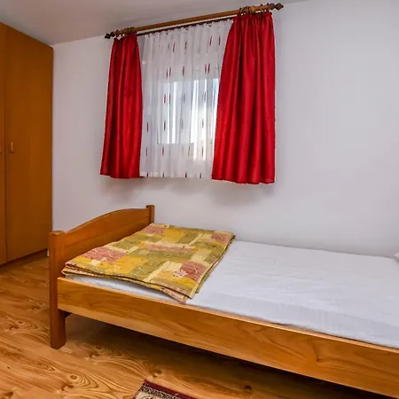 Perisa Rogoznica