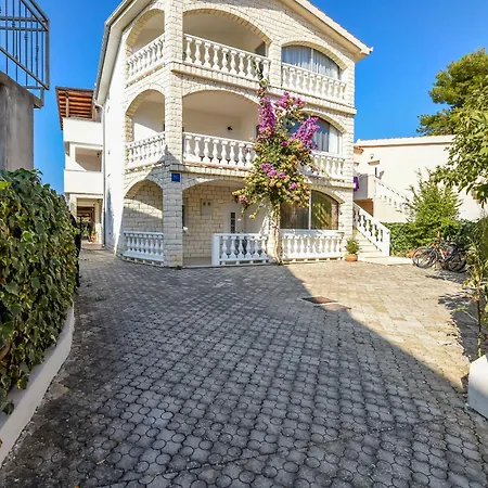 Perisa Apartment