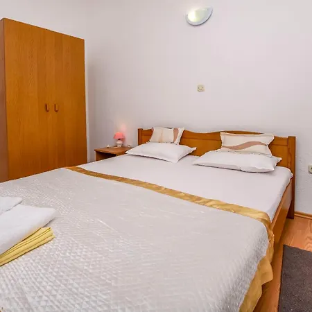 Apartment Perisa *