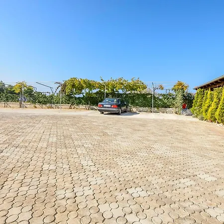 Apartment Perisa *