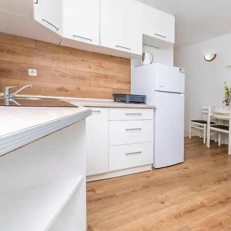 Apartment Perisa *