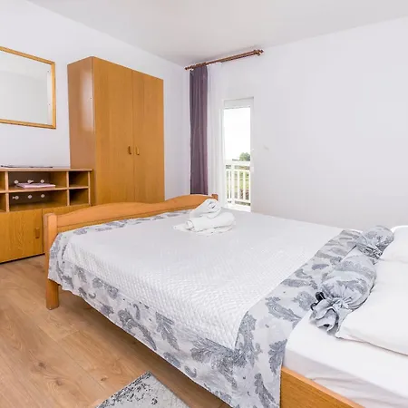 Apartment Perisa *