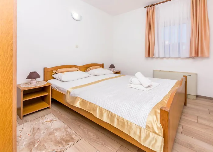 Perisa Rogoznica (Sibenik-Knin)