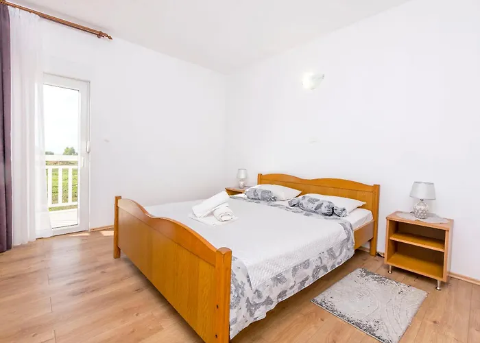 Perisa * Rogoznica (Sibenik-Knin)